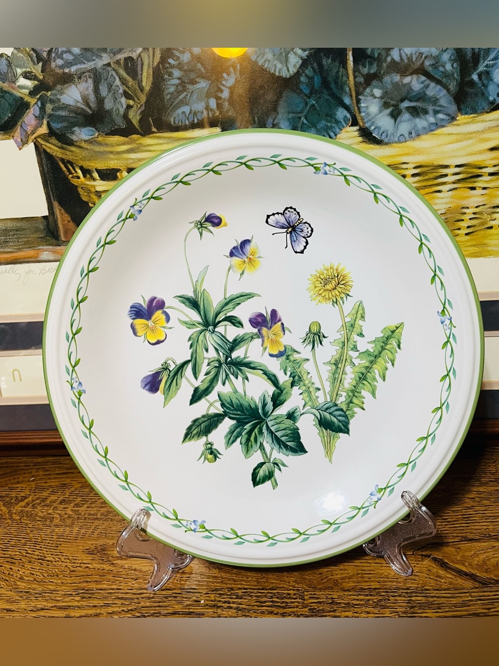 Floral Porcelain Serving Plate in White and Green - Classic Garden Design